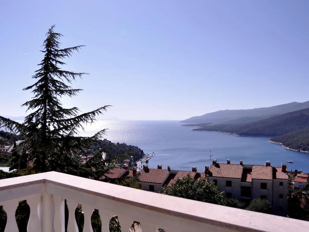 Greenhouse Family Apartments Rabac