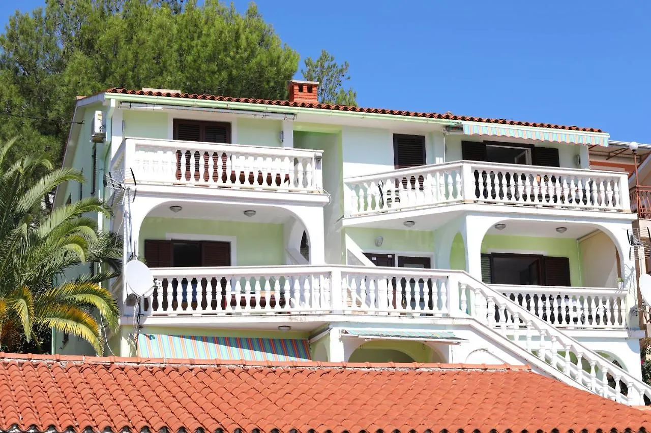Greenhouse Family Apartments Rabac
