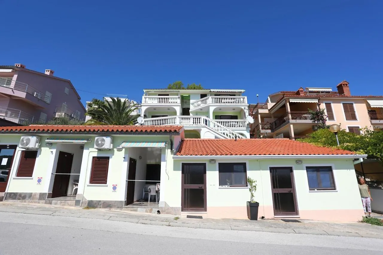 Greenhouse Family Apartments Rabac Croatia