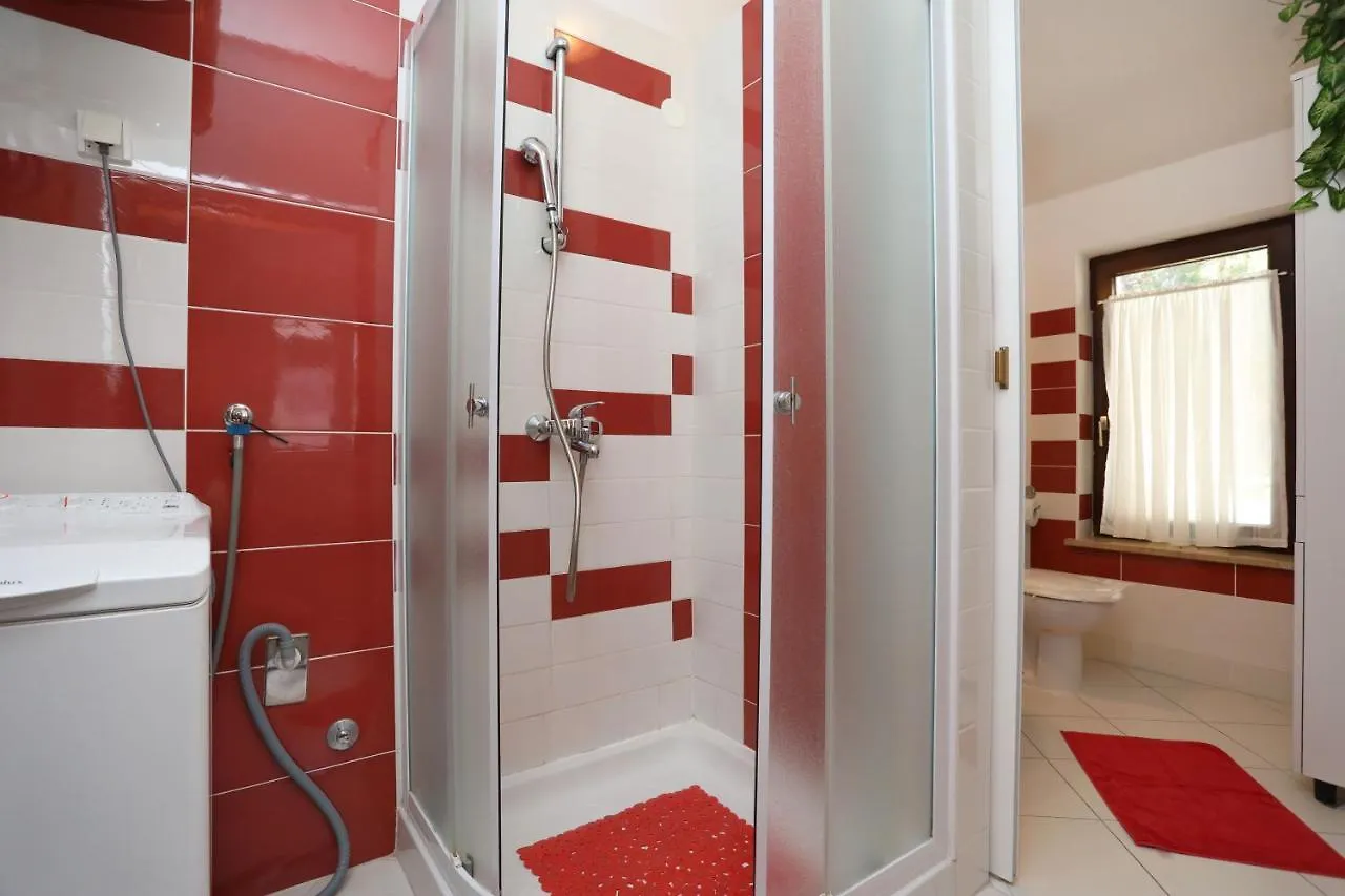 Greenhouse Family Apartments Rabac