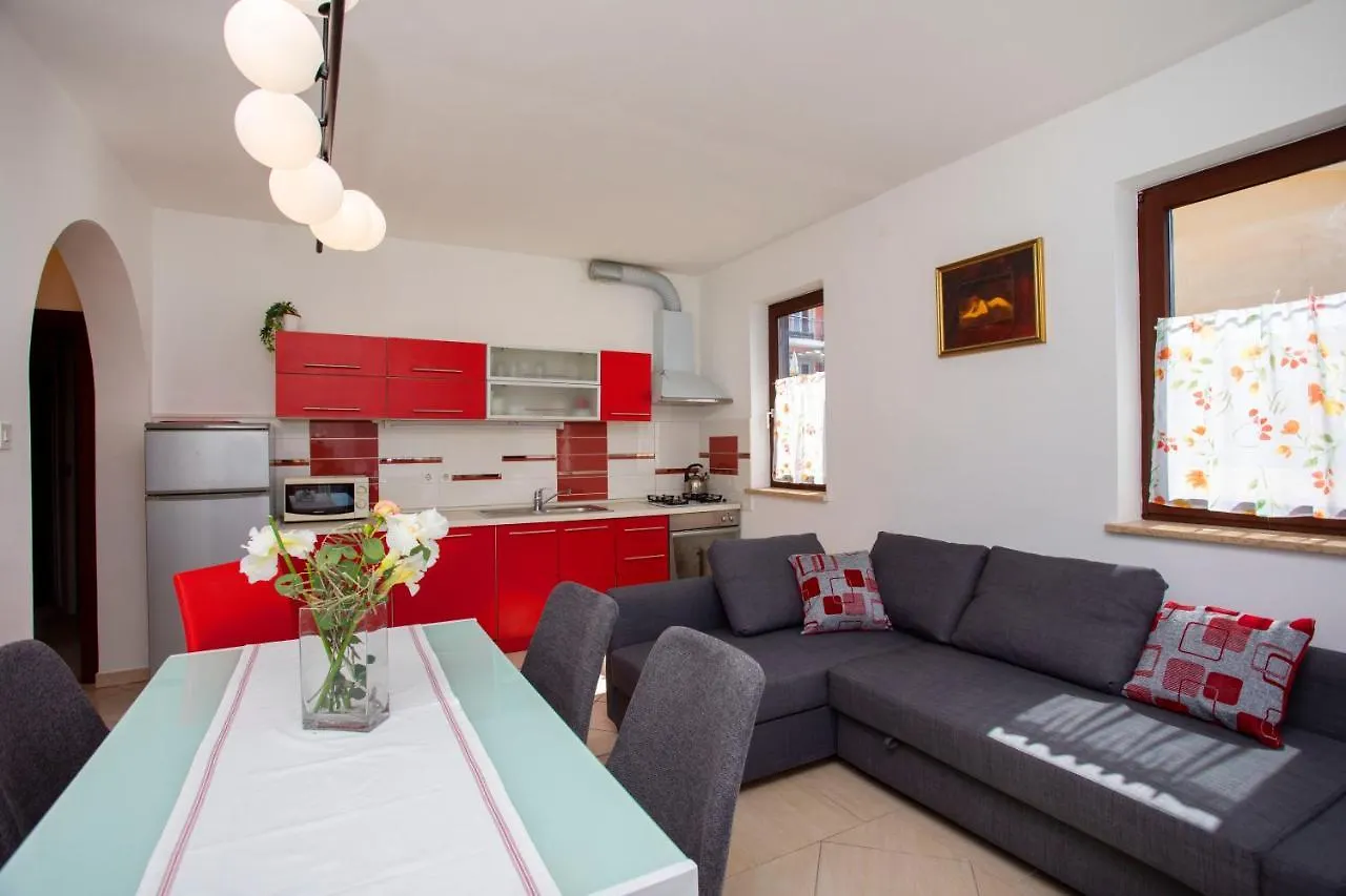 Greenhouse Family Apartments Rabac