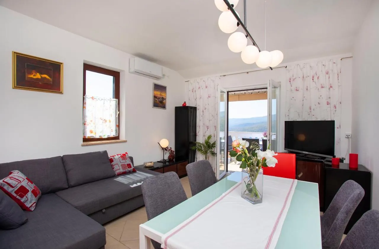 Greenhouse Family Apartments Rabac