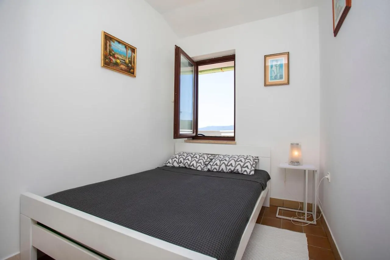 Greenhouse Family Apartments Rabac