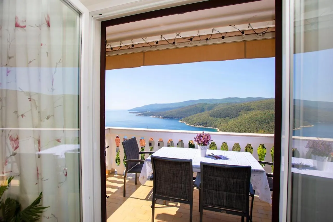 Greenhouse Family Apartments Rabac